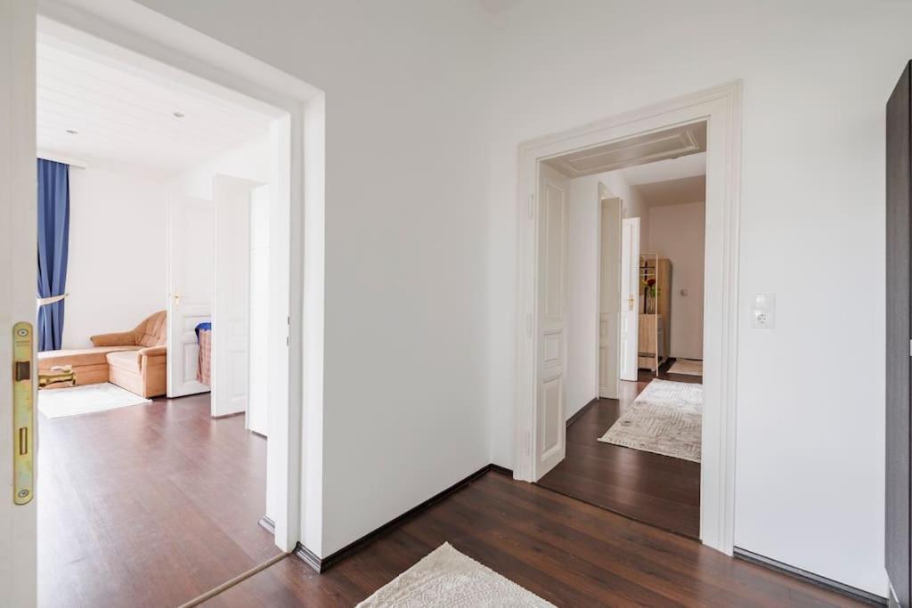 Charming Spacious Apartment Vienna Exterior photo